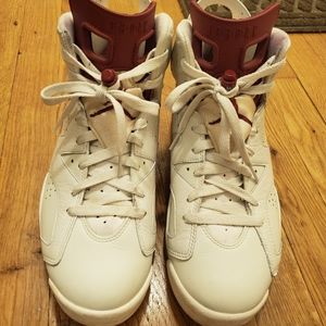 Air Jordan 6 Maroon